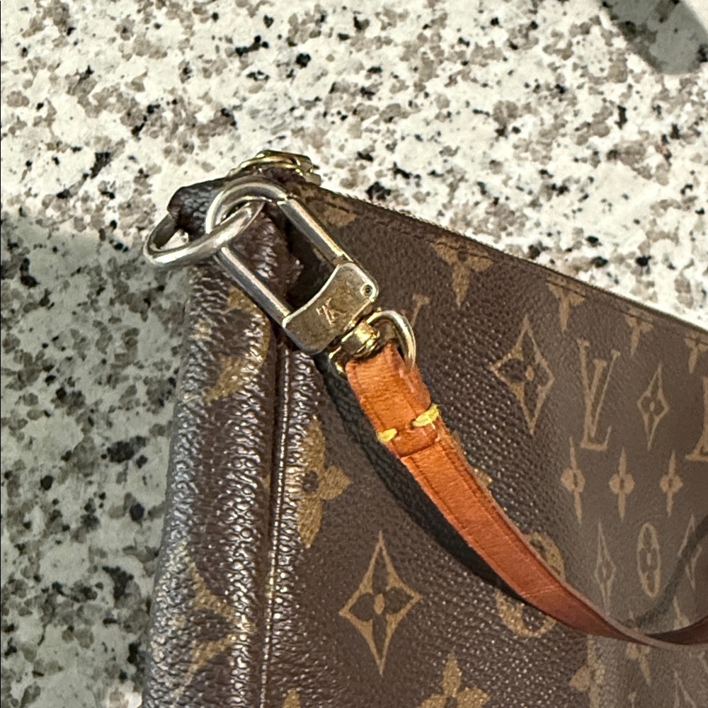 Louis Vuitton Brown Monogram Clutch - Picture 5 of 7